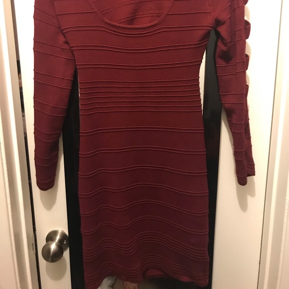 2B Bebe Burgundy Body Con dress w/ cut outs - Picture 4 of 5